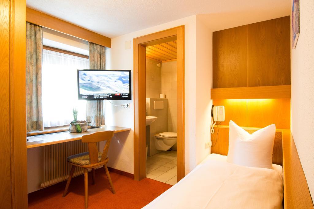 Hotel Garni Mathonerhof Ischgl Pokój zdjęcie