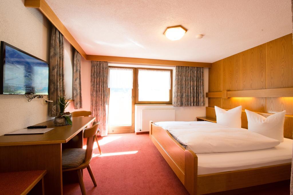 Hotel Garni Mathonerhof Ischgl Pokój zdjęcie